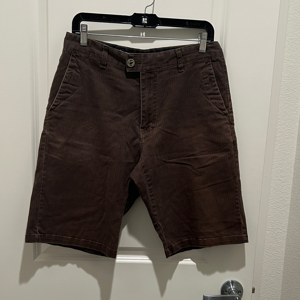 Volcom Men's Dark Brown Flat-Front Shorts(32)